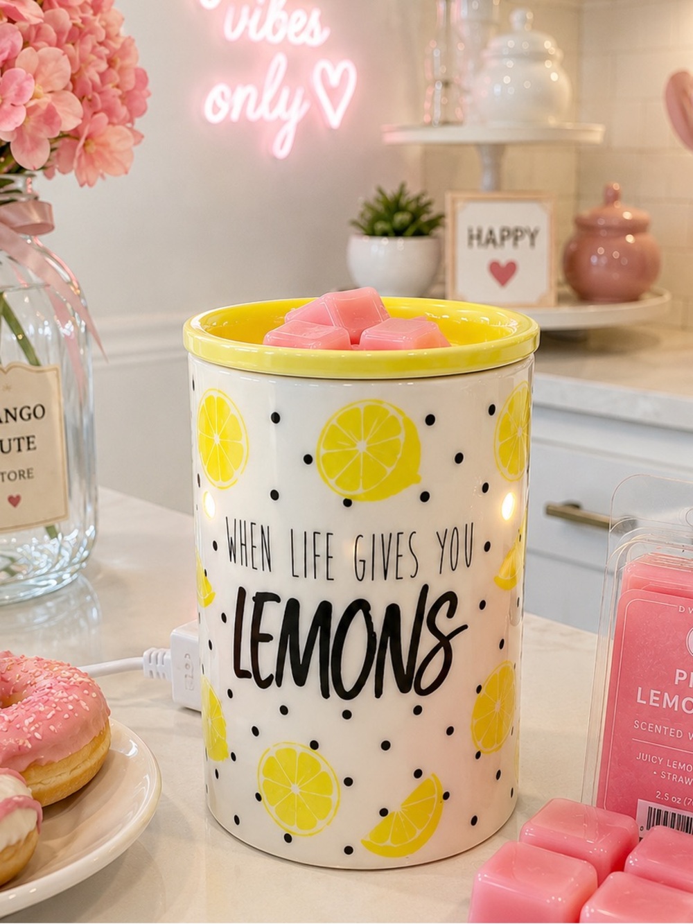 Scentsy When Life Gives You Lemons Black Polka-Dots Wax Warmer Retired NWOT
